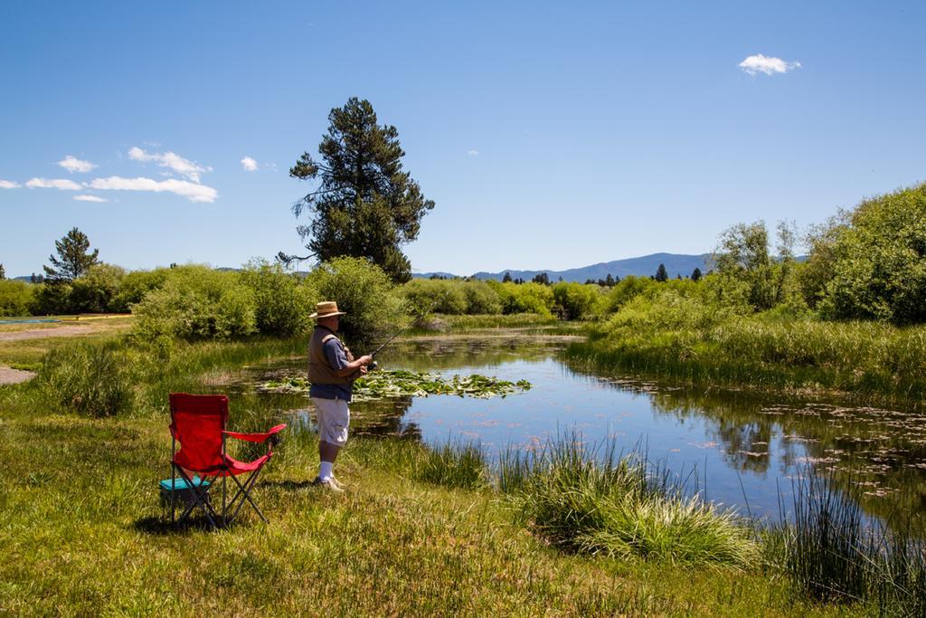 Bend-Sunriver Camping Resort Wheelchair Accessible Yurt 13 외부 사진