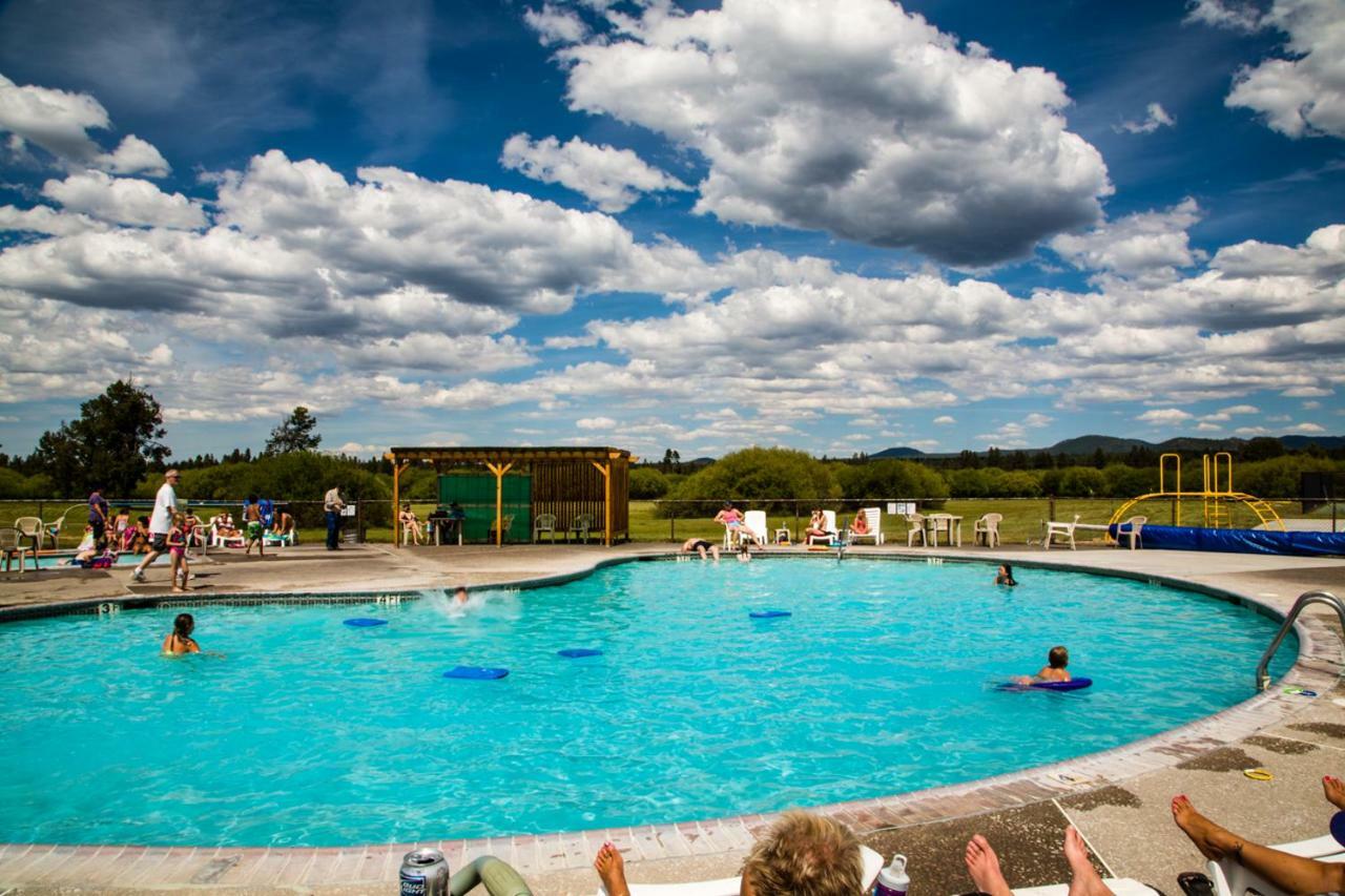 Bend-Sunriver Camping Resort Wheelchair Accessible Yurt 13 외부 사진
