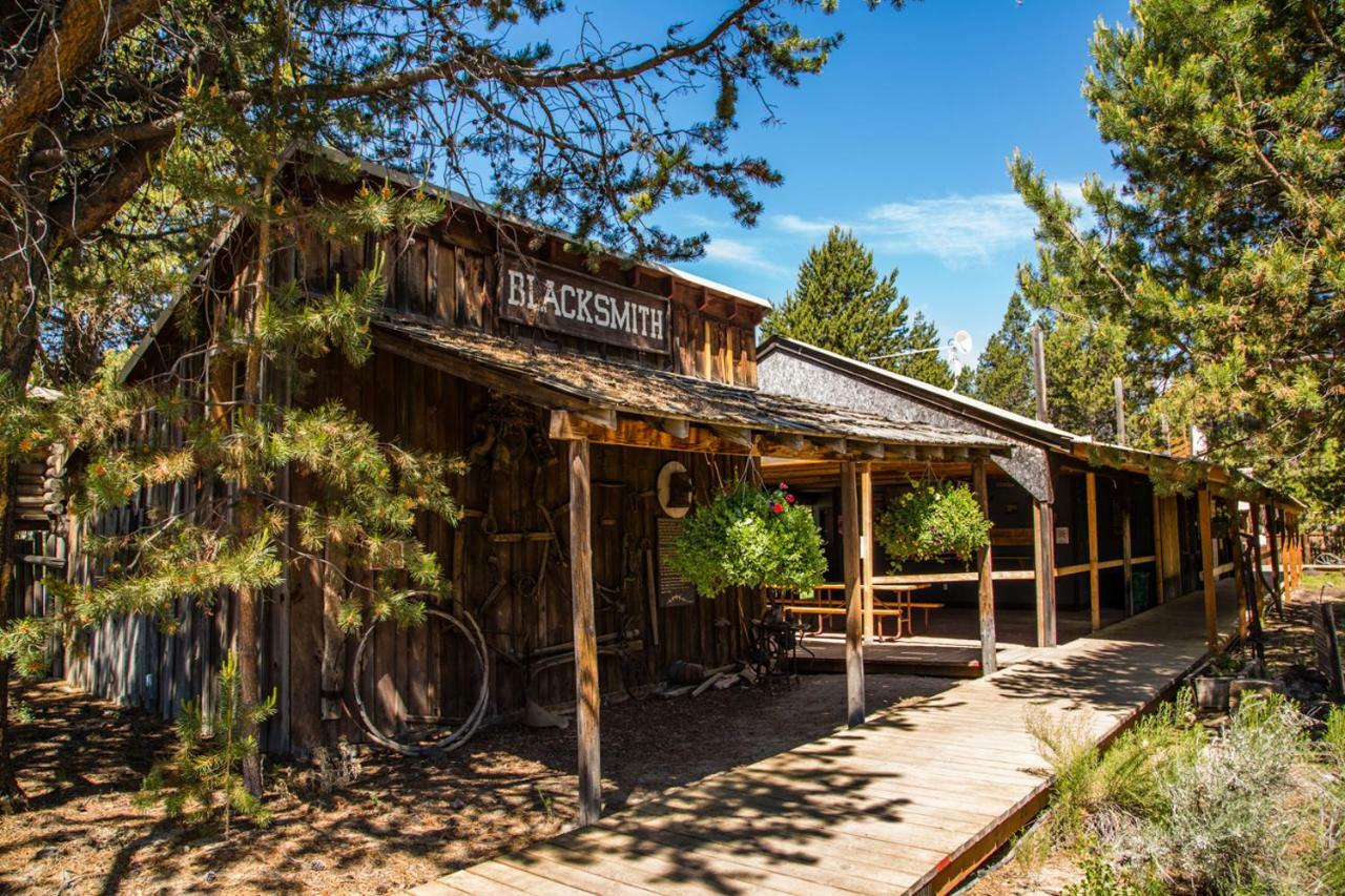 Bend-Sunriver Camping Resort Wheelchair Accessible Yurt 13 외부 사진