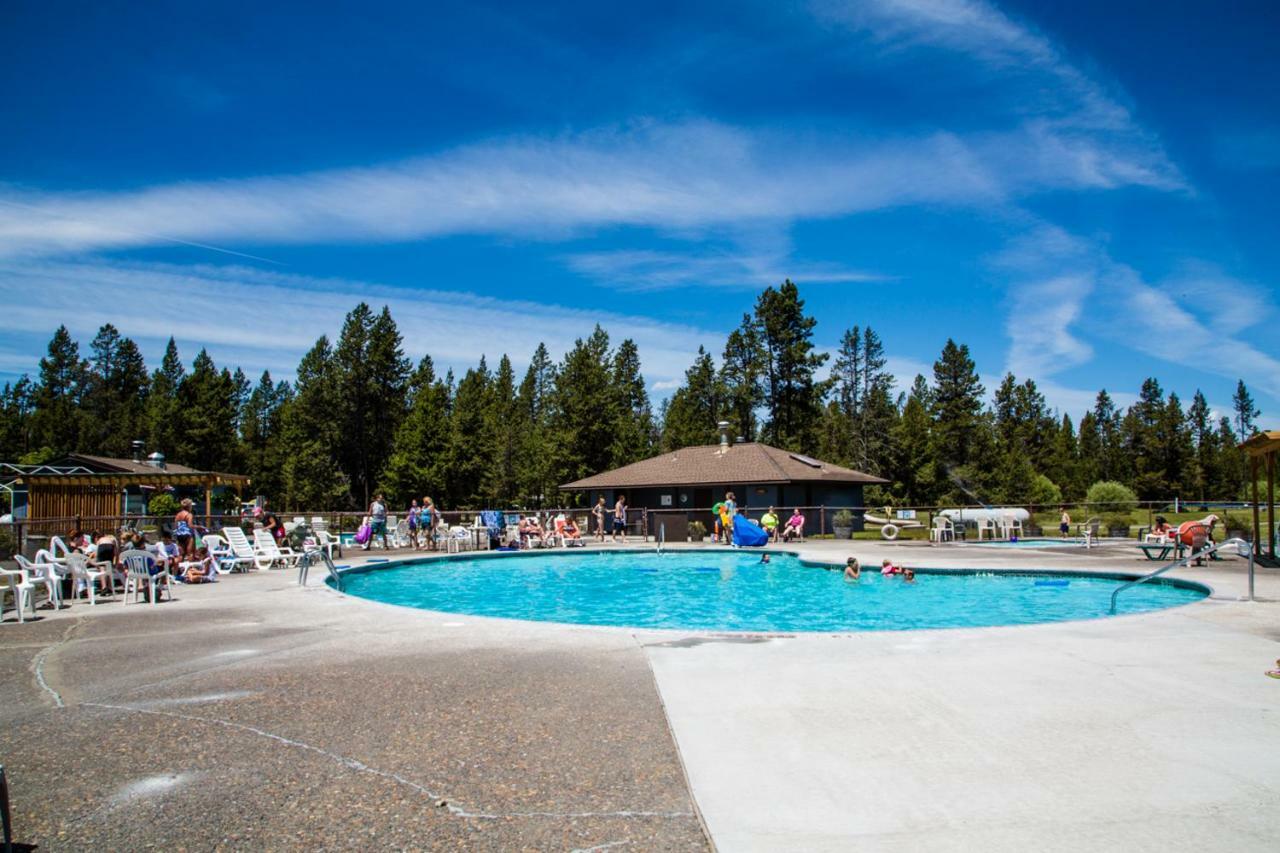 Bend-Sunriver Camping Resort Wheelchair Accessible Yurt 13 외부 사진